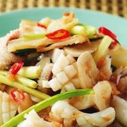 Squid with Mangetout in XO Sauce