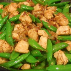 Chicken with Mangetout in XO Sauce
