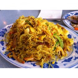 Singapore Style Chow Mein (slightly spicy)