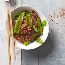 Beef with Mangetout in Garlic Sauce